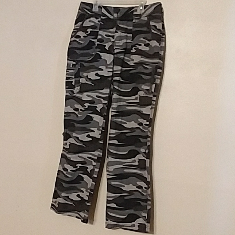 Camo pants Cabela's